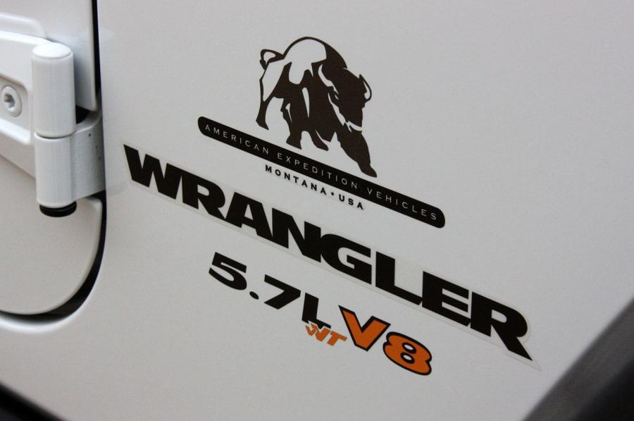  Jeep Wrangler Hemi AEV 2011 года  (фото 24 из 58)